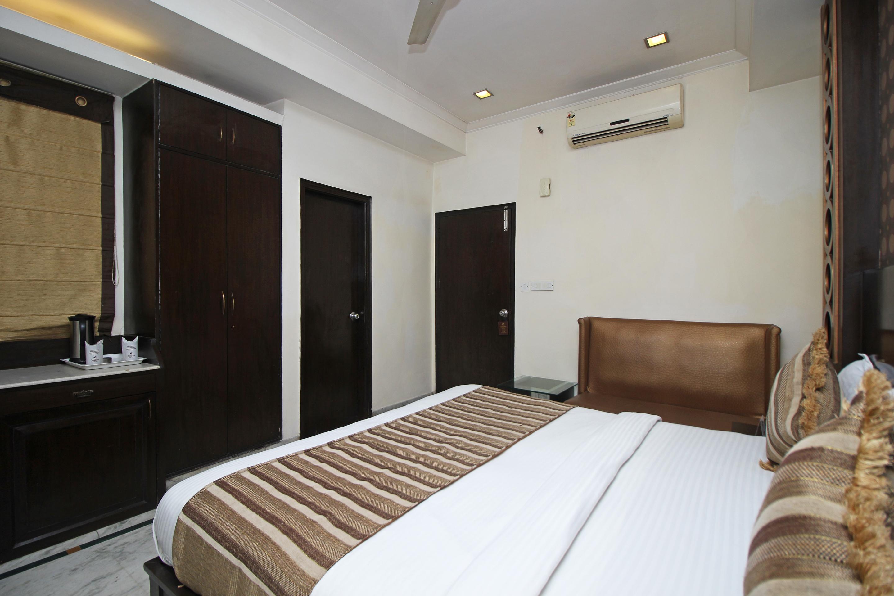 Oyo 5915 Hotel Swagath Nueva Delhi Exterior foto